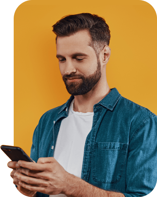 Person reading and discovering stories on follow.it